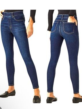 SPANX “EveryWhere Ankle Skinnys, Size M